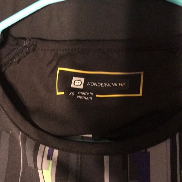 Wonderwink scrub top. Size XS - Picture 5 of 5